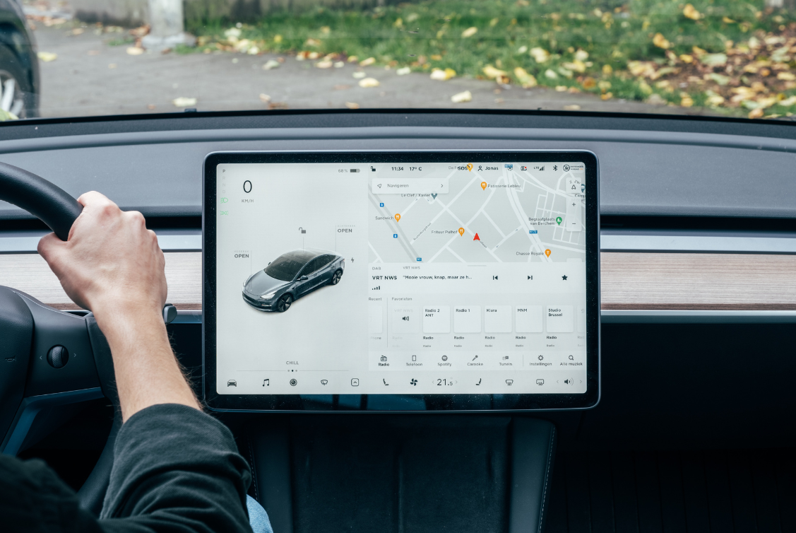 What are the disadvantages of electric cars?