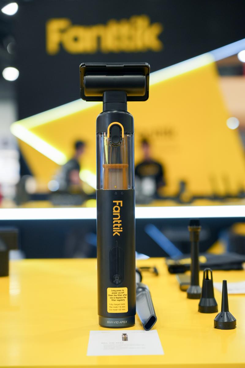 Fanttik Slim V10 APEX Cordless Car Vacuum