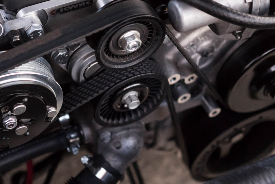 What makes a Nascar engine so powerful?