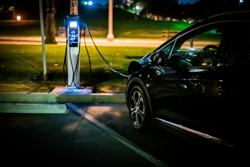 Is there a difference between an electric car and a full electric car?