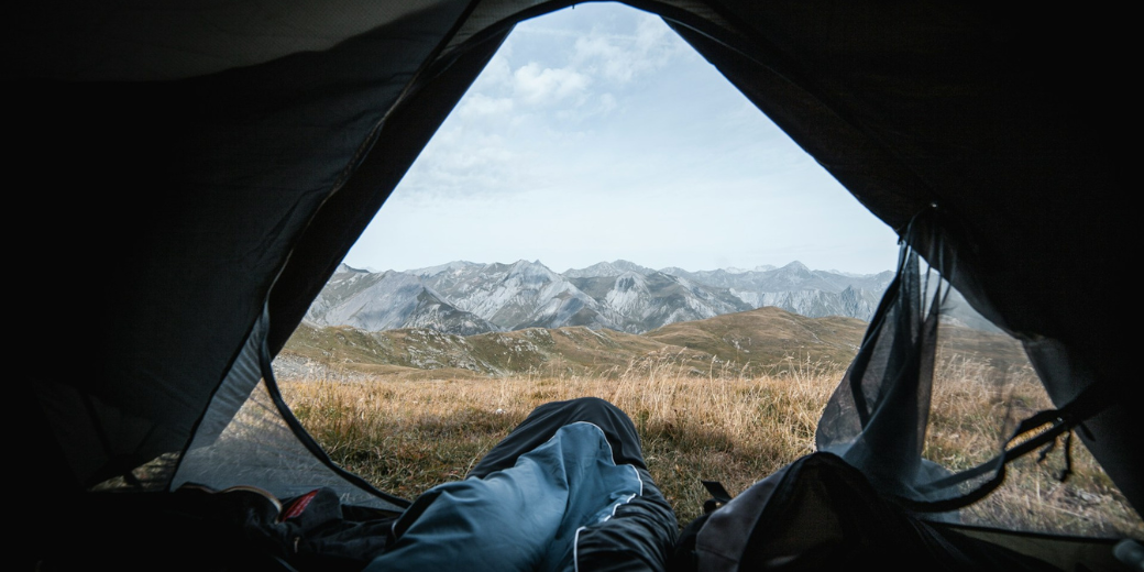 How to Choose the Perfect Outdoor Tent: 10 Key Factors to Consider