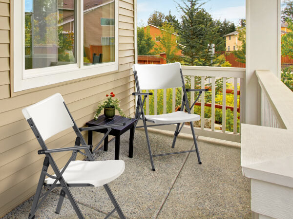 FanttikOutdoor Portable Plastic Folding Chair, Armrest, Indoor Outdoor Heavy Duty Office Seat with Steel Frame, 350 lbs Capacity for Home, Party, Wedding, Garden, Stadium, 2-Pack, White Zeta H8 Ultra